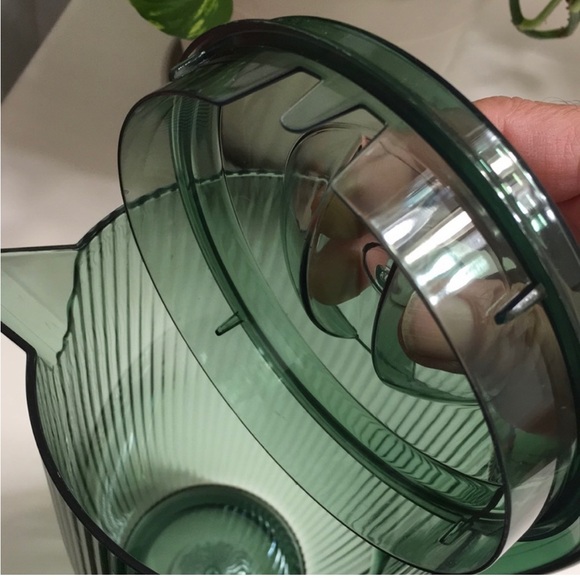 NEW ! “ 2 Set “ Ribbed Pitcher 2.5 Liter - Picture 6 of 10